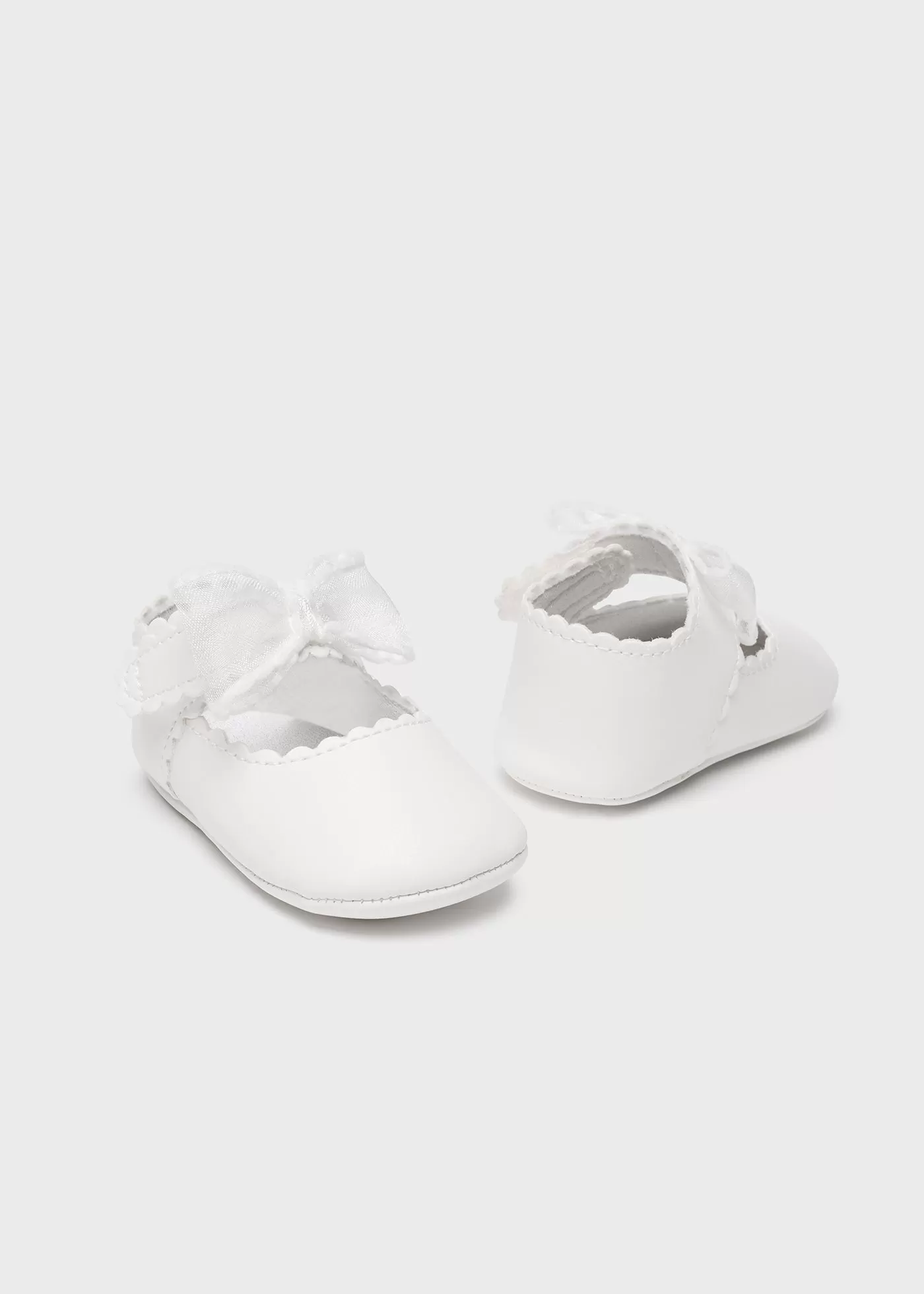 9742 - Bow mary jane for newborn girl - White