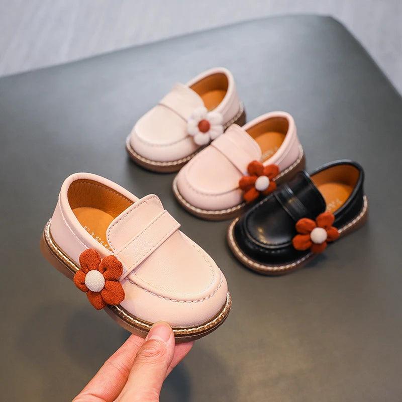 Comfortable Soft Leather Toddler Girl Casual Shoes with Flower - TF329